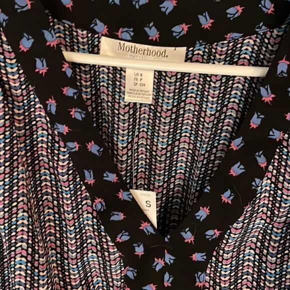 Motherhood Maternity Small V neck Short Sleeved Blouse with Tie - Picture 2 of 7